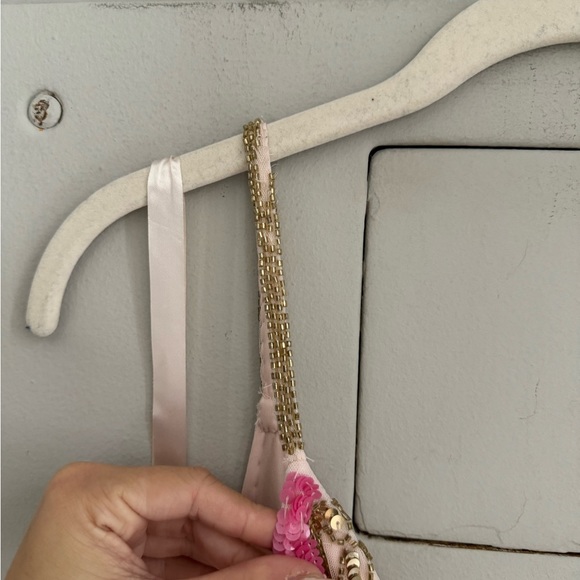 MAC DUGGAL NWT V Neck Floral Embellished Spaghetti Strap Gown in Oyster Multi 10 - Picture 12 of 13